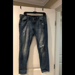Banana Republic destructed girlfriend jean sz 6